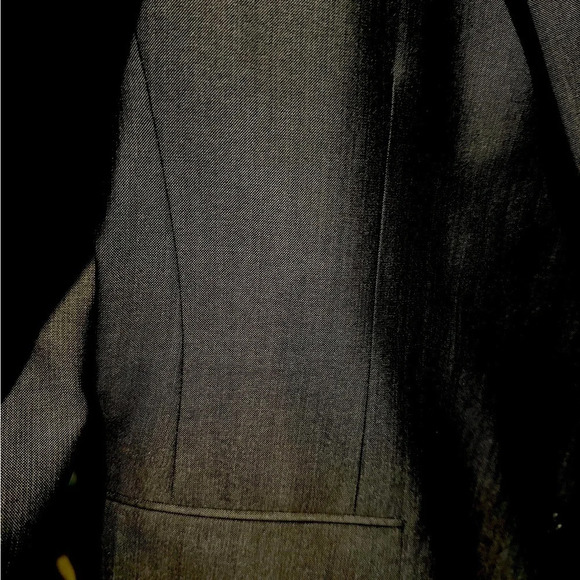 Stafford Executive men’s 43 dk gray jacket 2 button closure wool & silk lined. - Picture 5 of 10